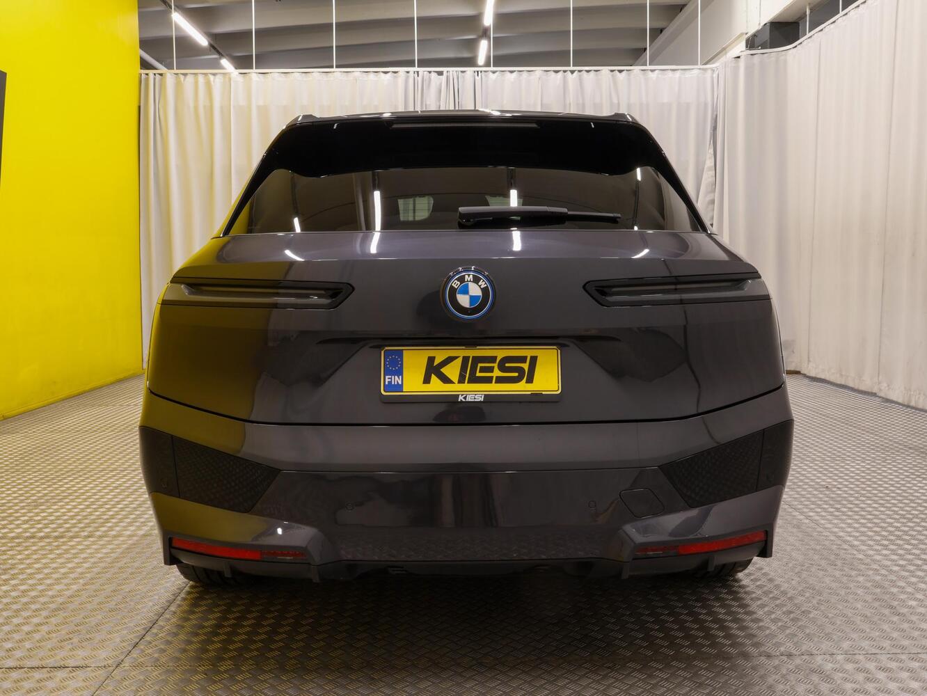 BMW iX vaihtoauto