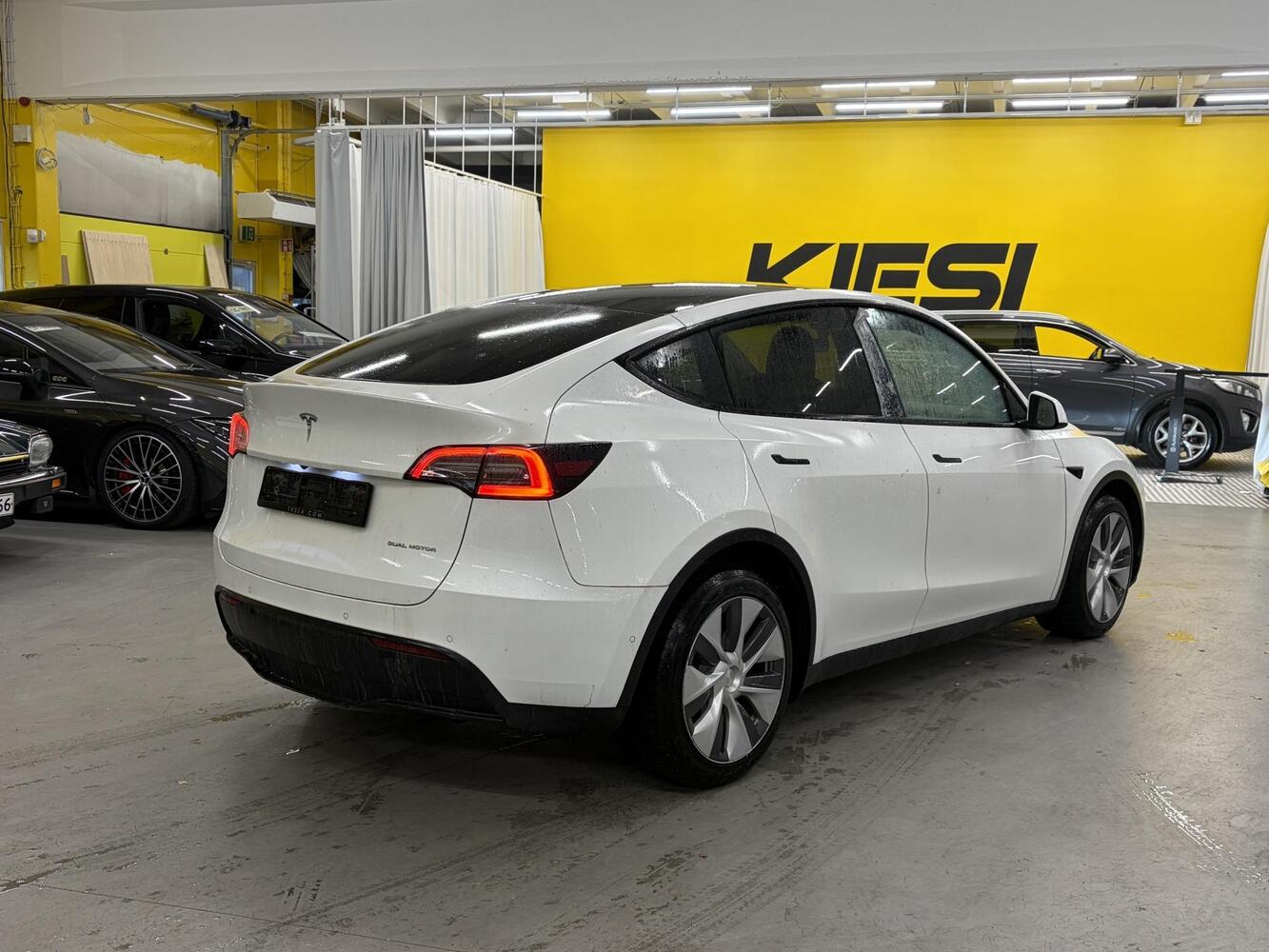 Tesla Model Y vaihtoauto