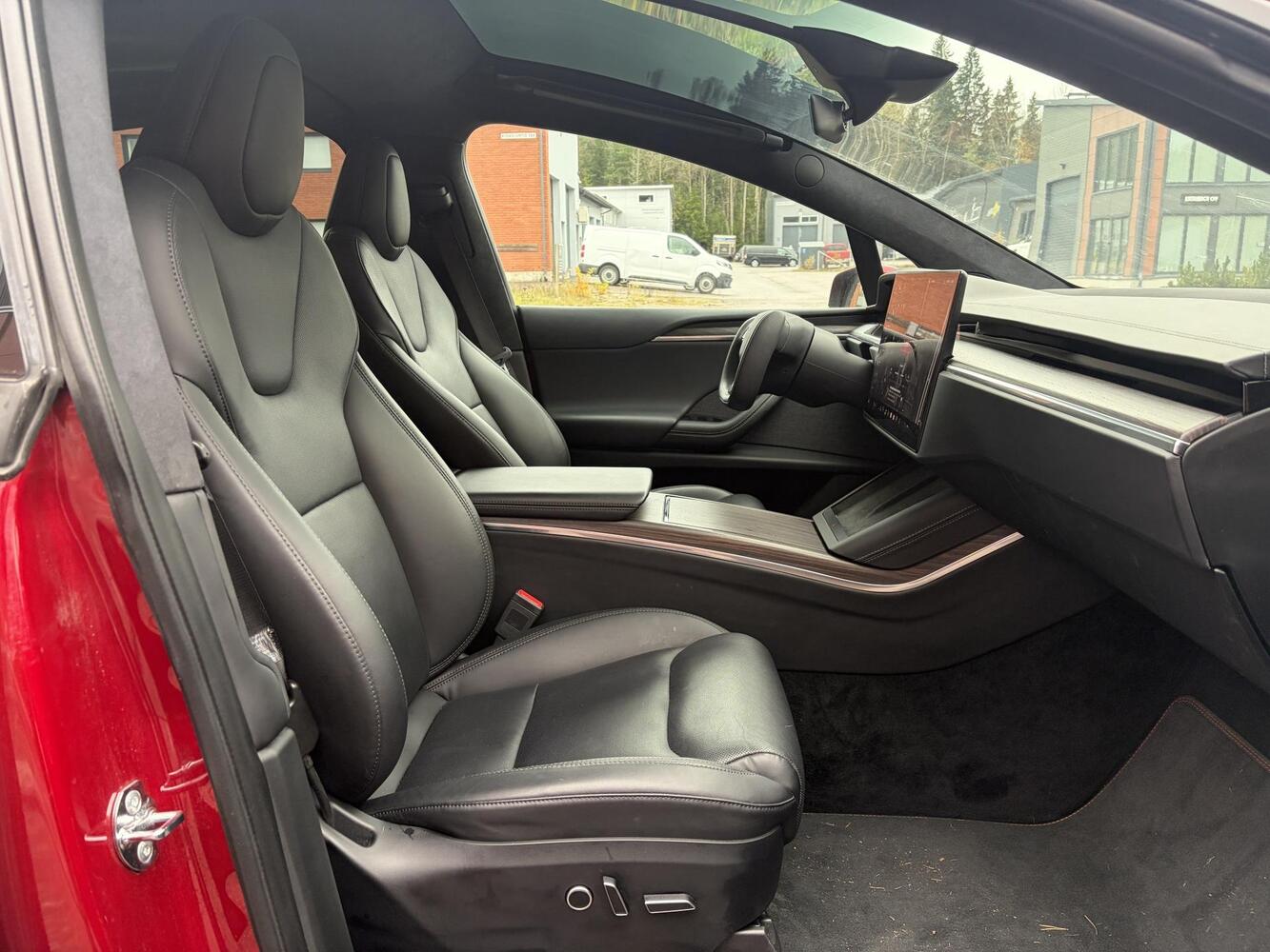 Tesla Model X vaihtoauto