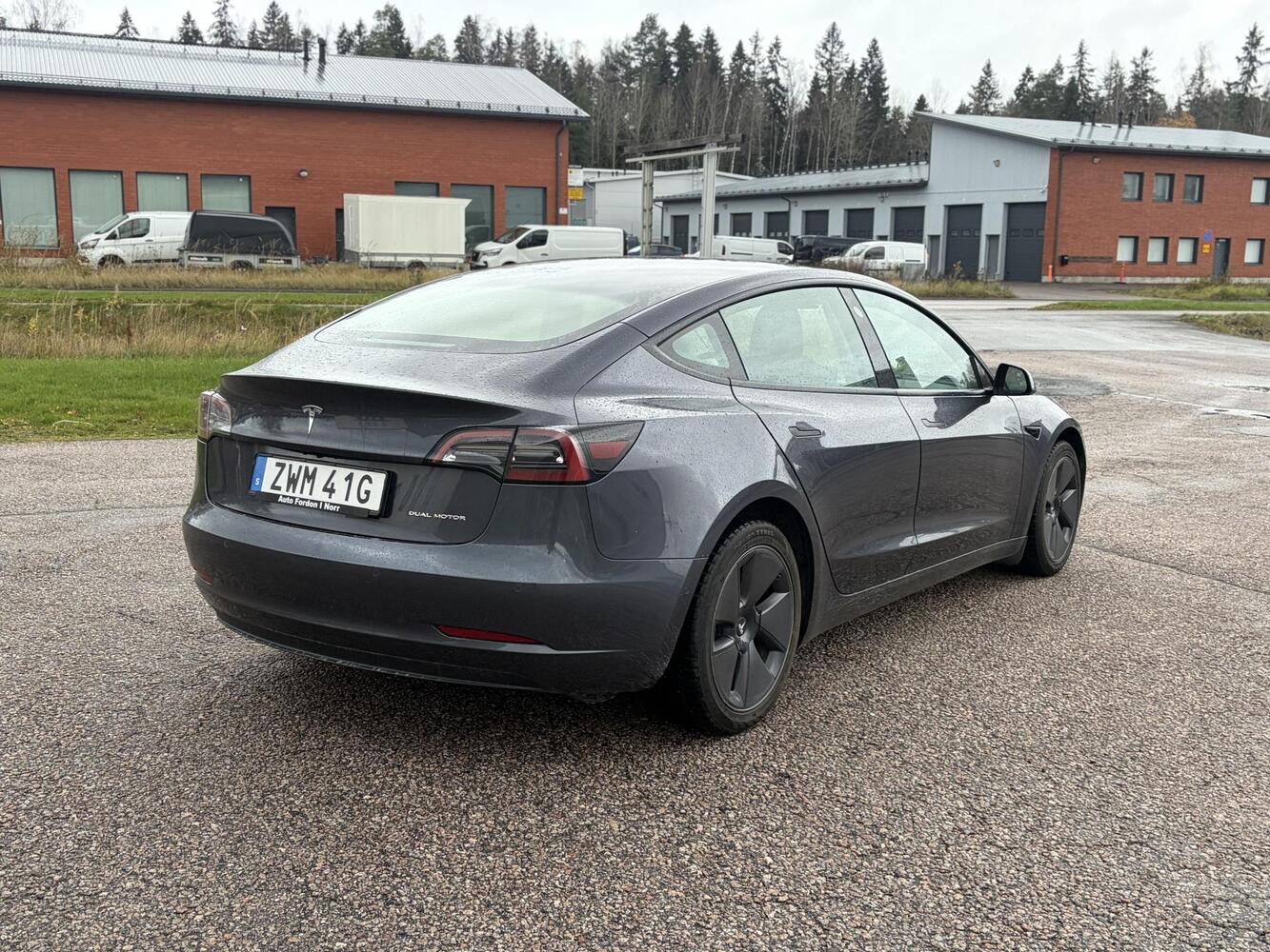 Tesla Model 3 vaihtoauto