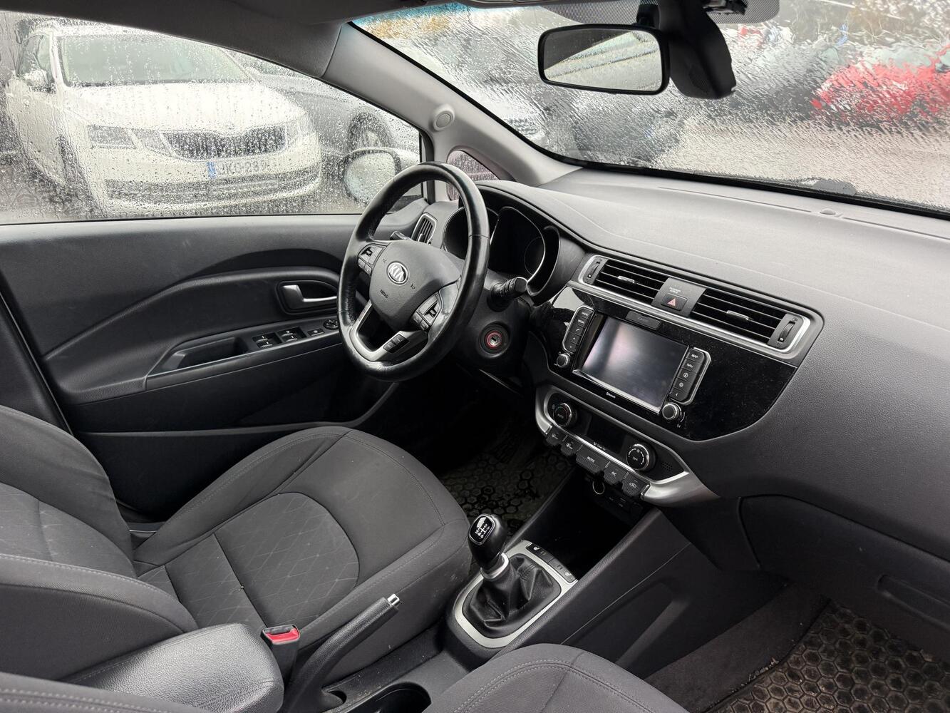 Kia Rio vaihtoauto