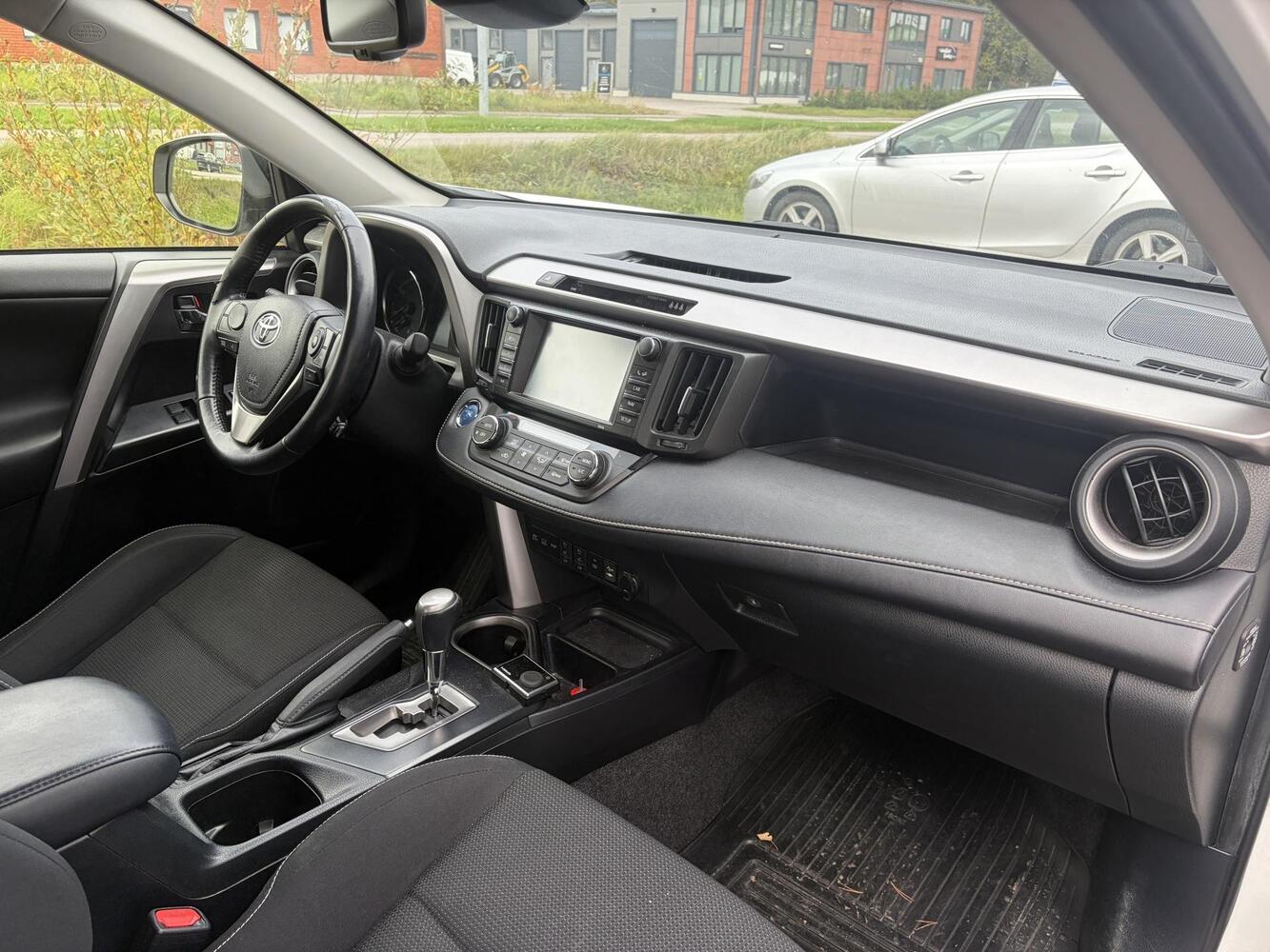 Toyota RAV4 vaihtoauto
