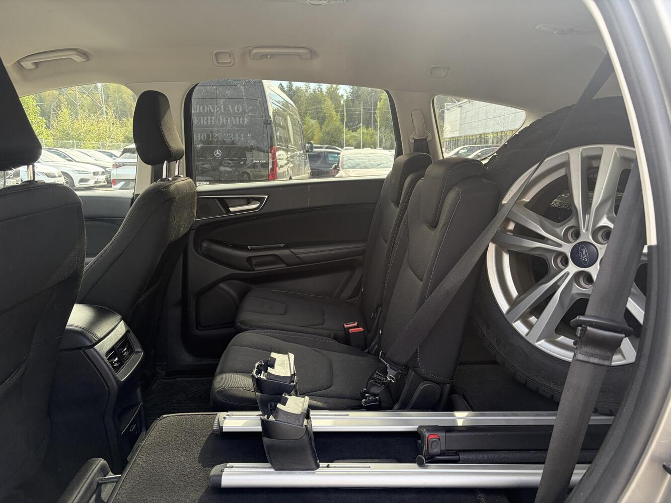 Ford S-MAX vaihtoauto