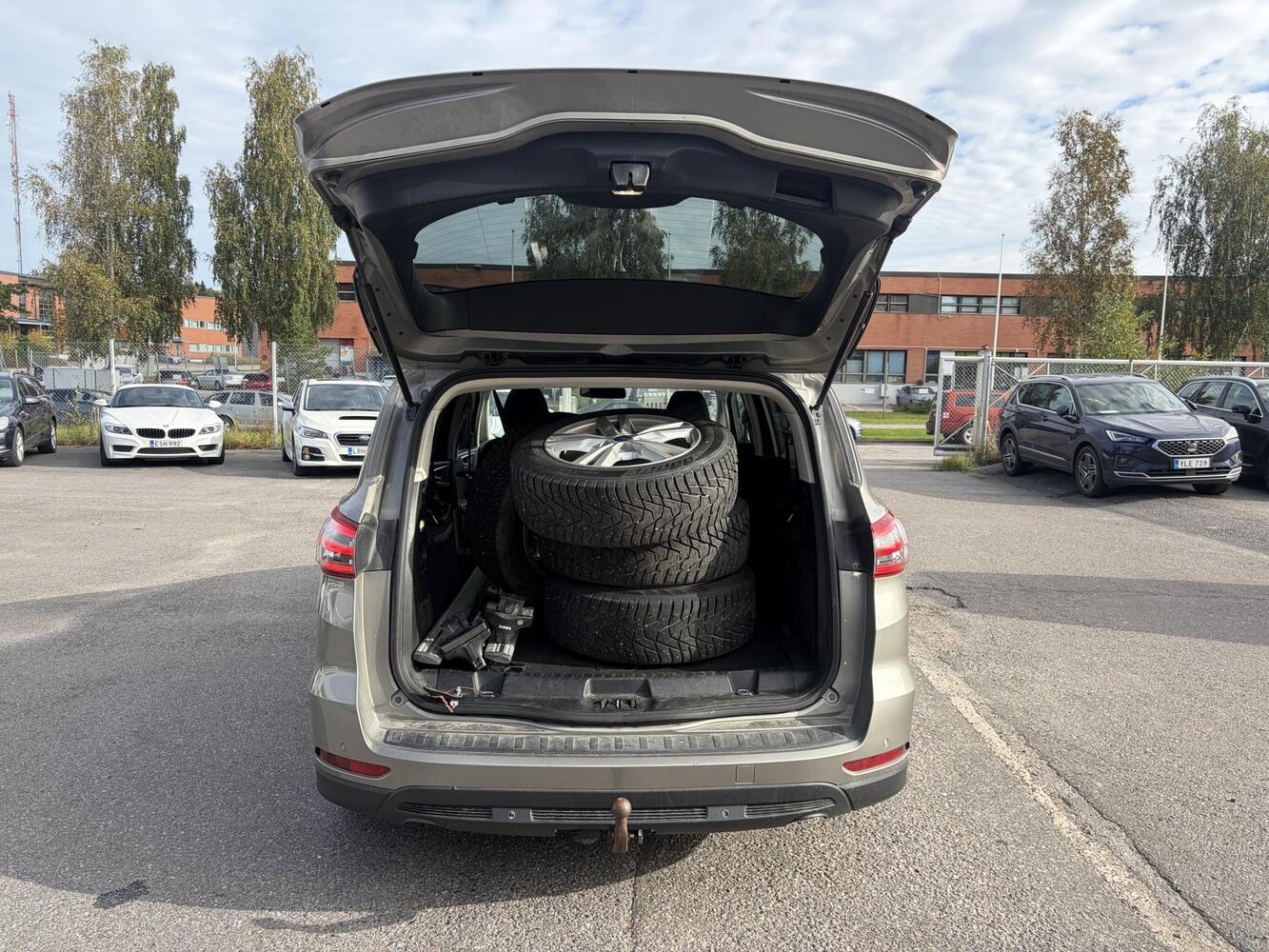 Ford S-MAX vaihtoauto