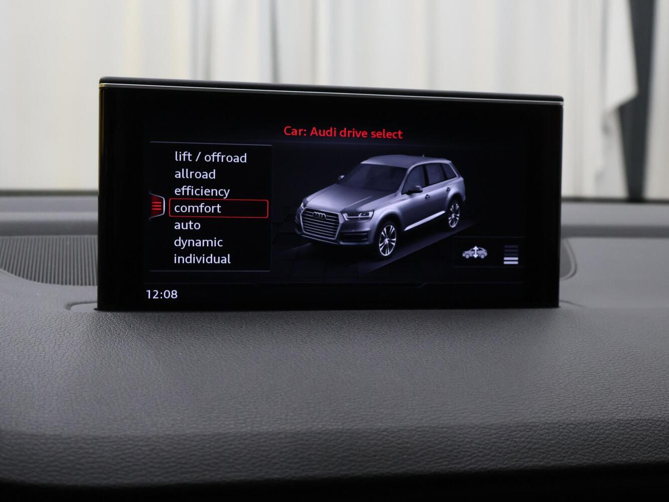 Audi Q7 vaihtoauto