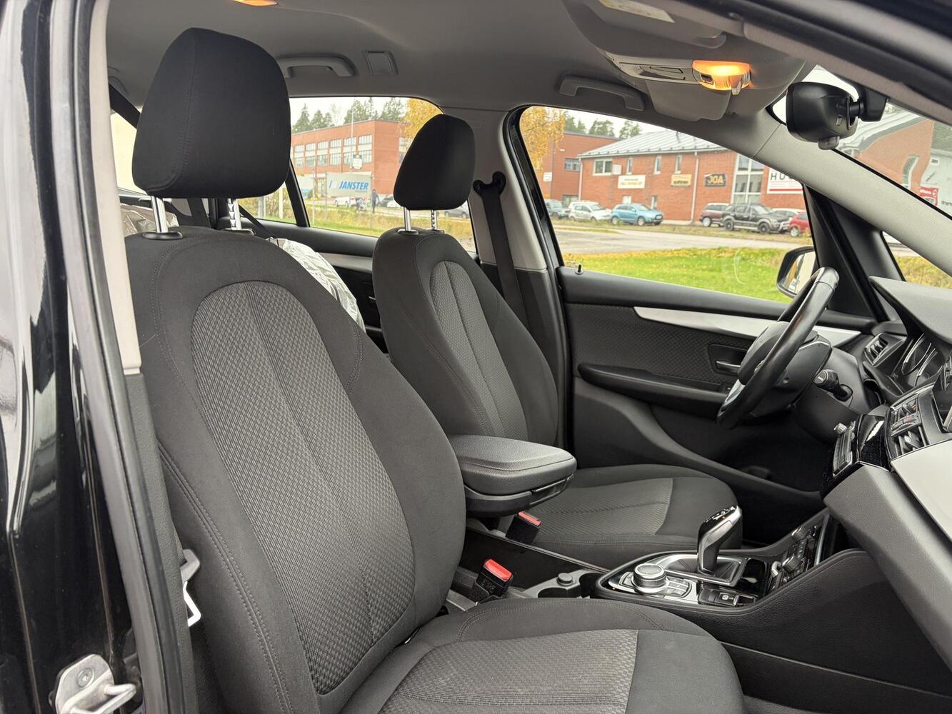 BMW 218 vaihtoauto