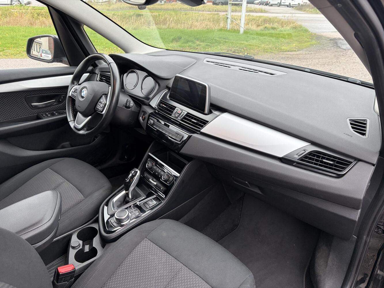 BMW 218 vaihtoauto