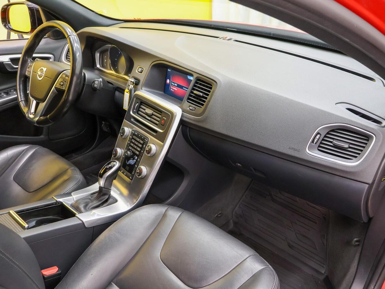Volvo V60 Cross Country vaihtoauto