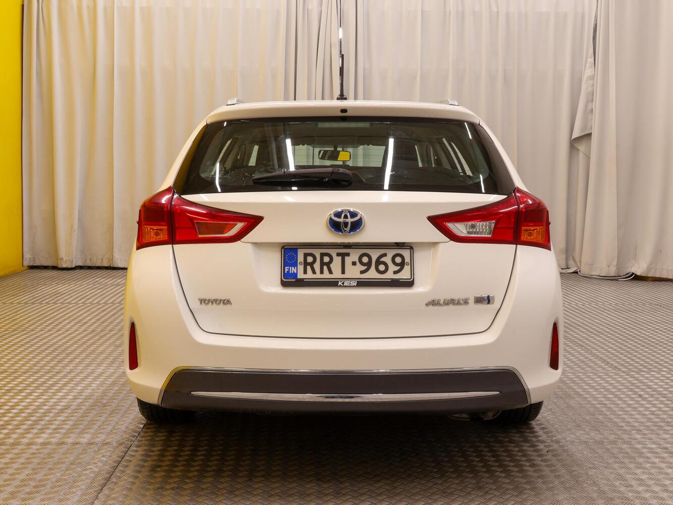 Toyota Auris vaihtoauto