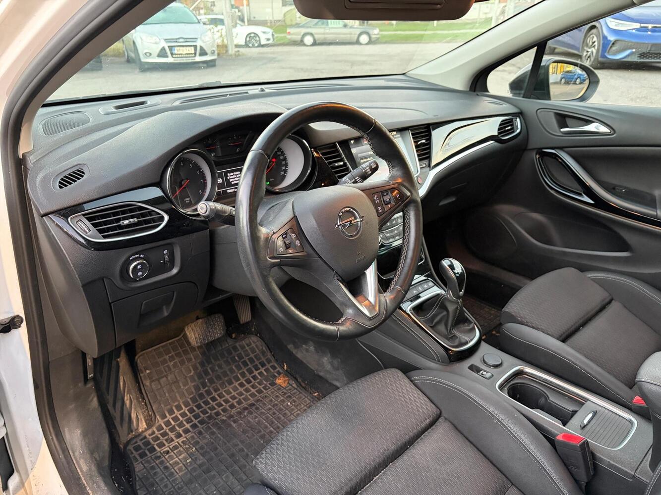 Opel Astra vaihtoauto