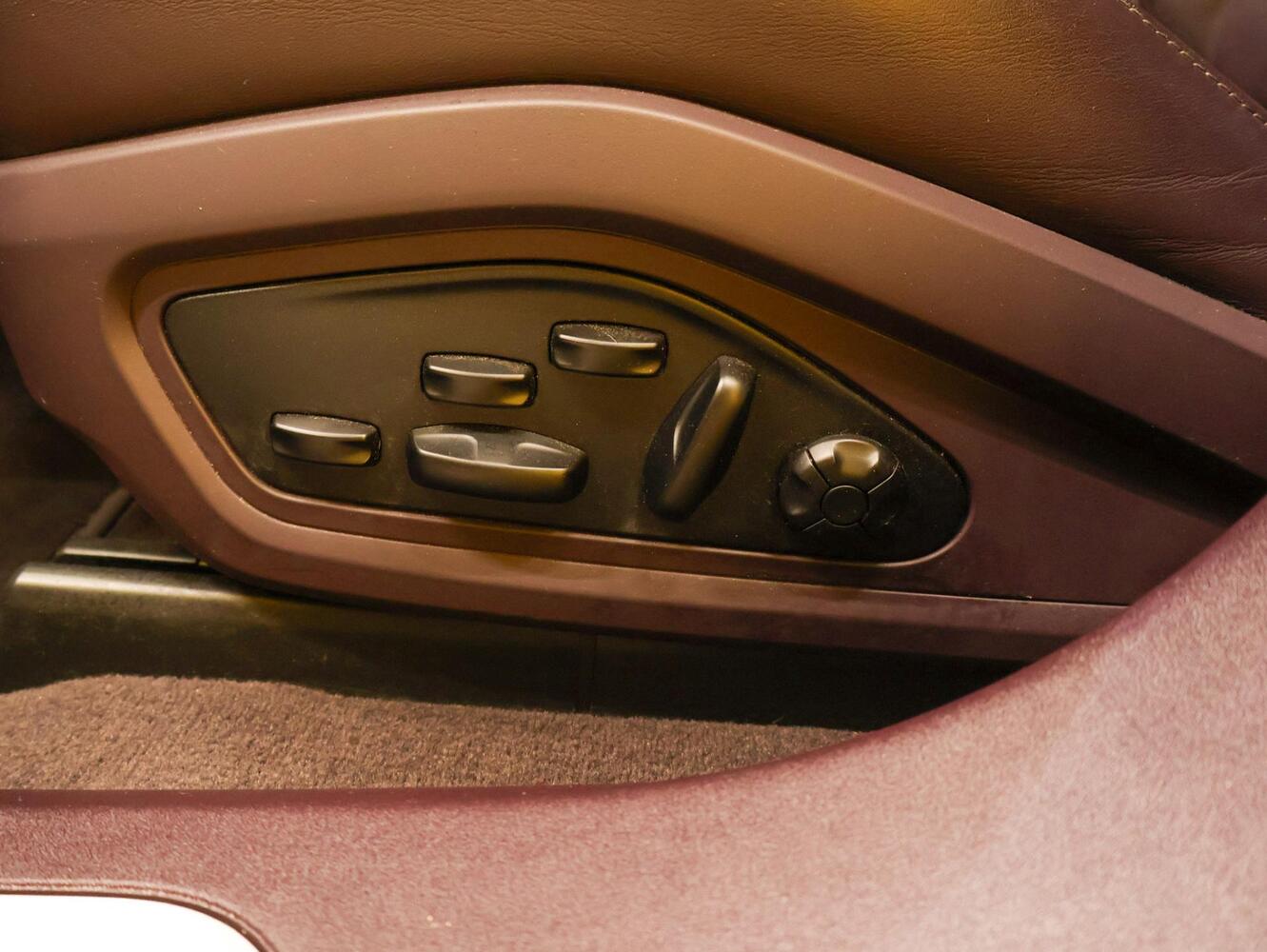 Porsche Taycan vaihtoauto