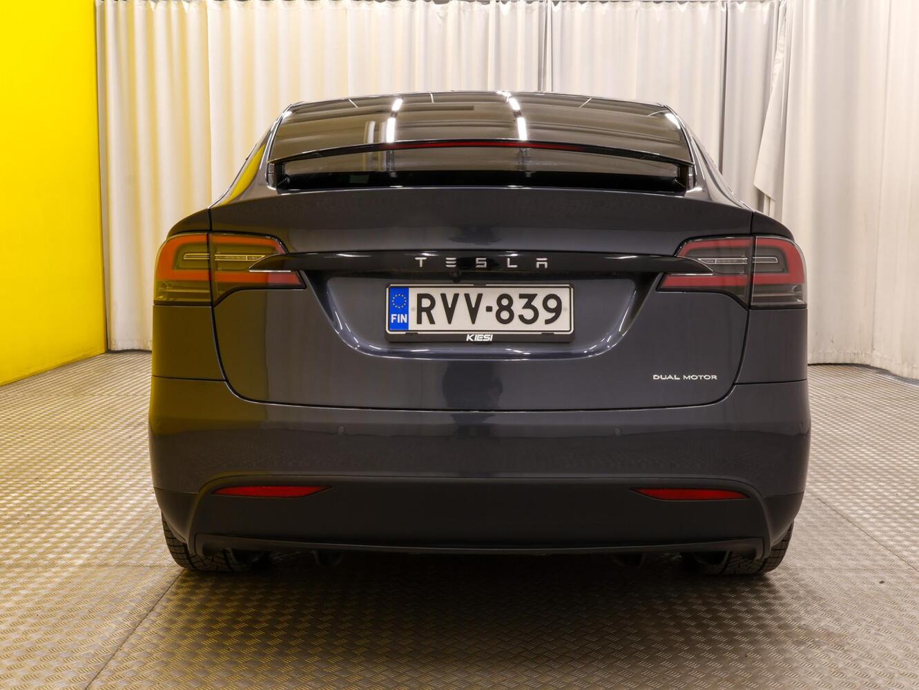 Tesla Model X vaihtoauto