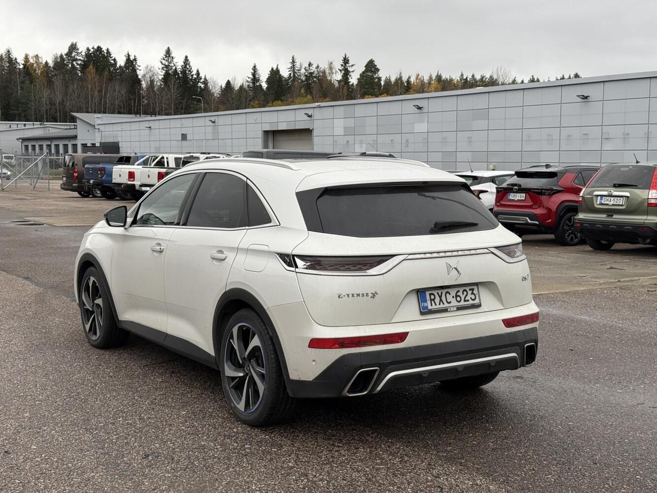 DS 7 vaihtoauto