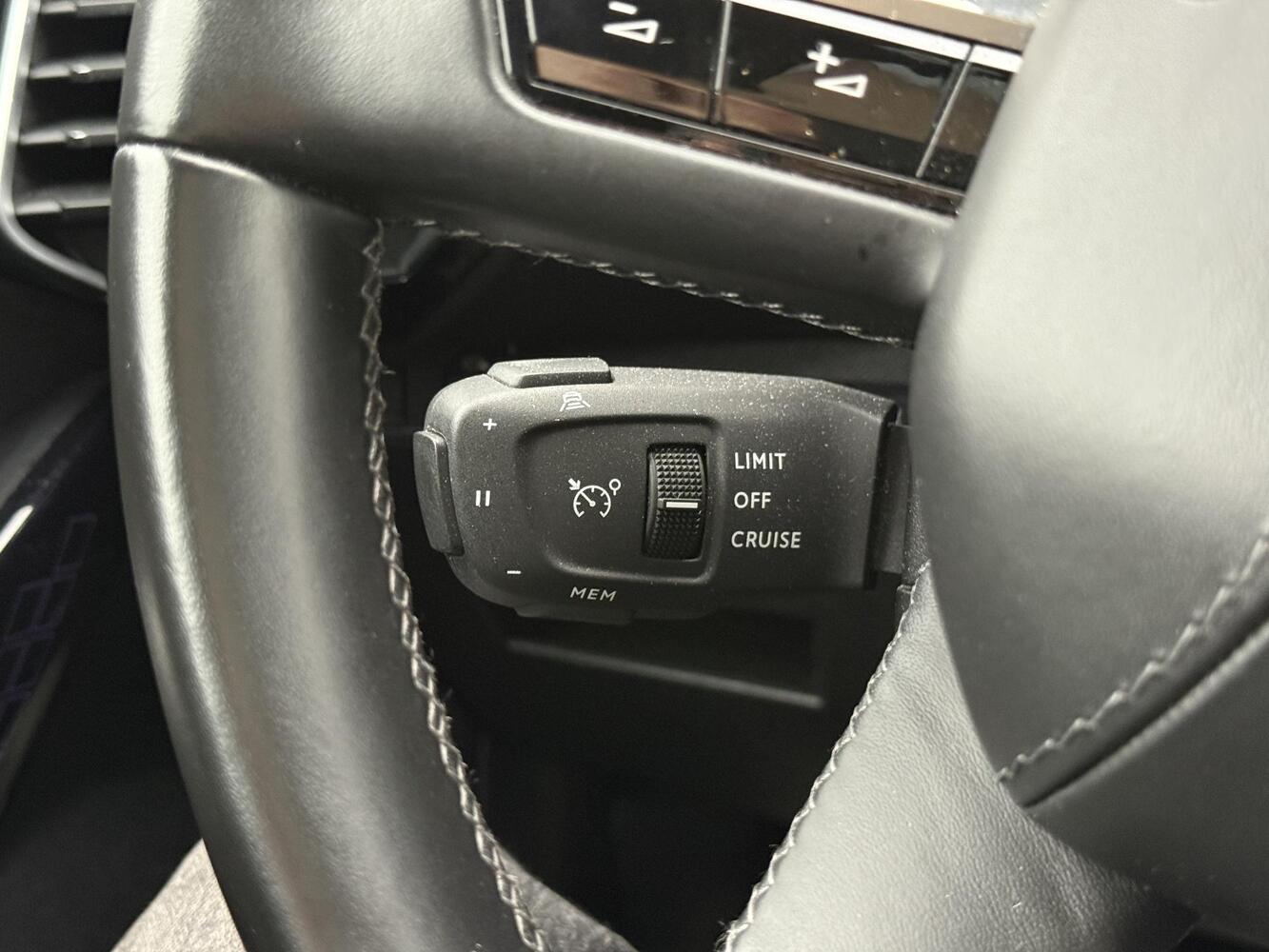 DS 7 vaihtoauto