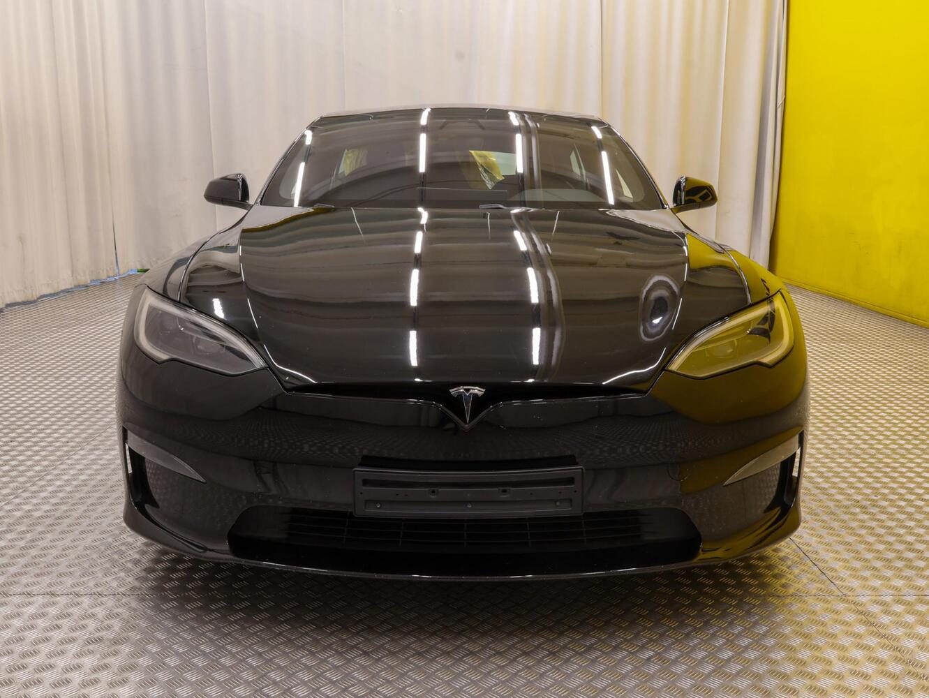 Tesla Model S vaihtoauto
