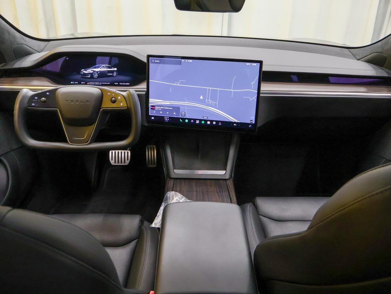 Tesla Model S vaihtoauto