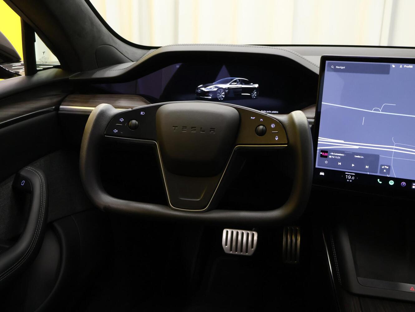 Tesla Model S vaihtoauto