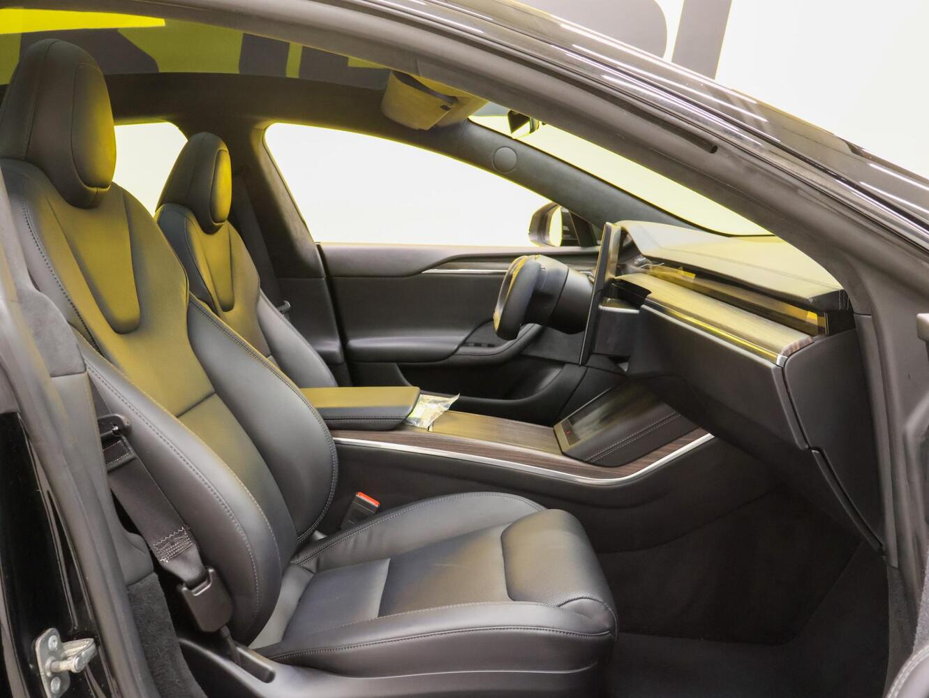 Tesla Model S vaihtoauto