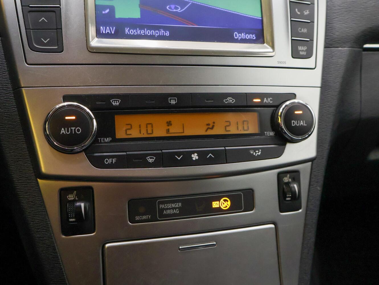 Toyota Avensis vaihtoauto
