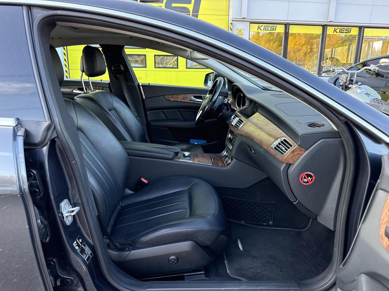 Mercedes-Benz CLS vaihtoauto