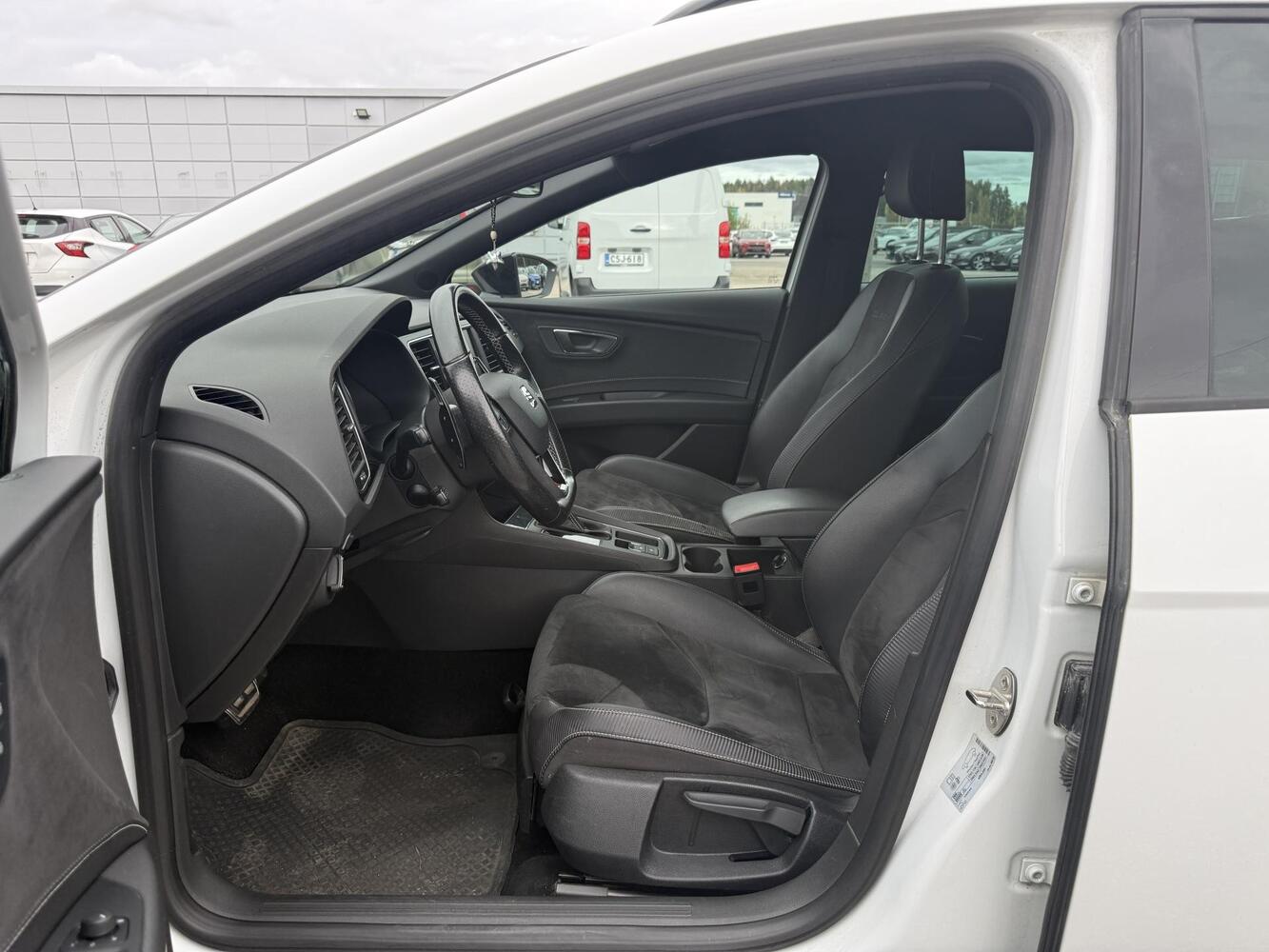SEAT Leon ST vaihtoauto