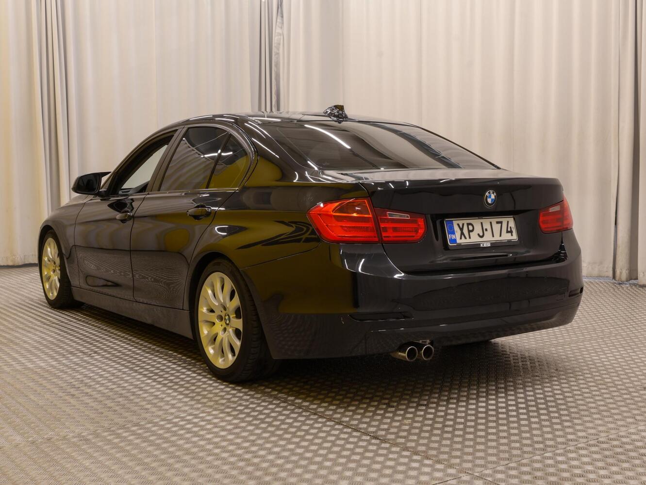 BMW 330 vaihtoauto