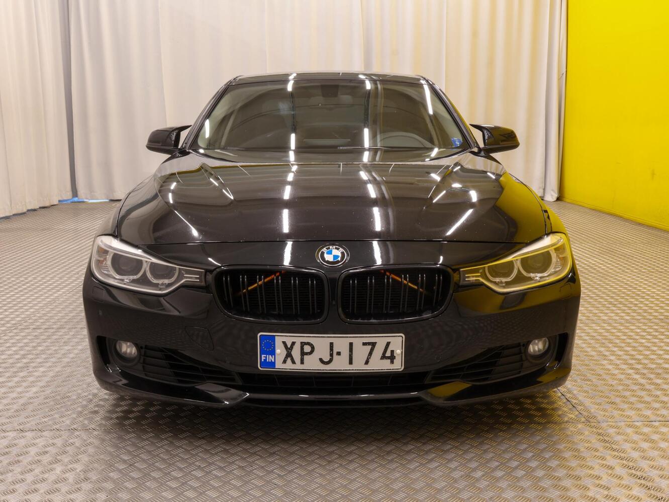 BMW 330 vaihtoauto