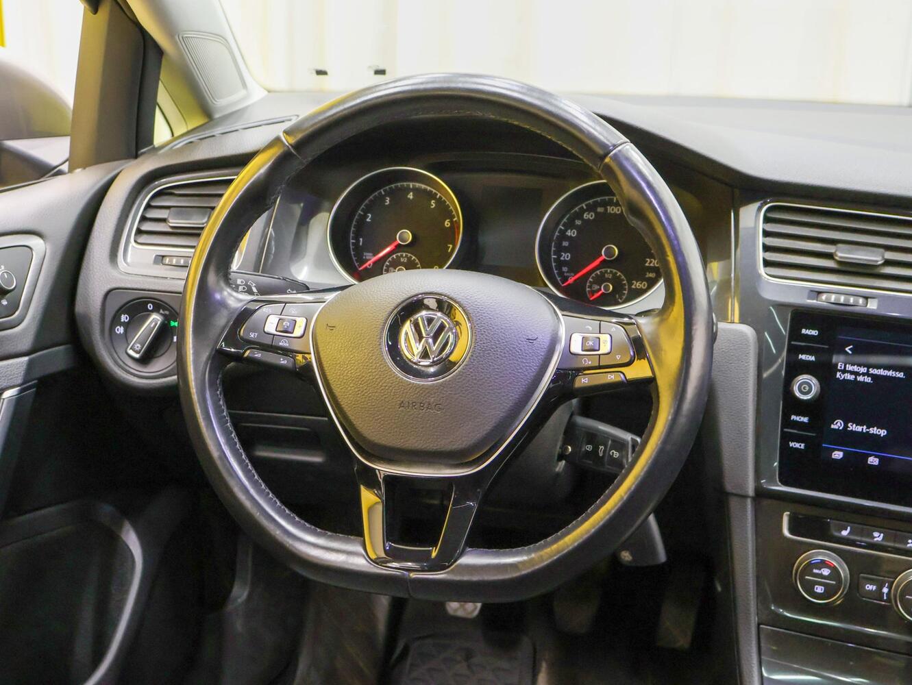 Volkswagen Golf vaihtoauto