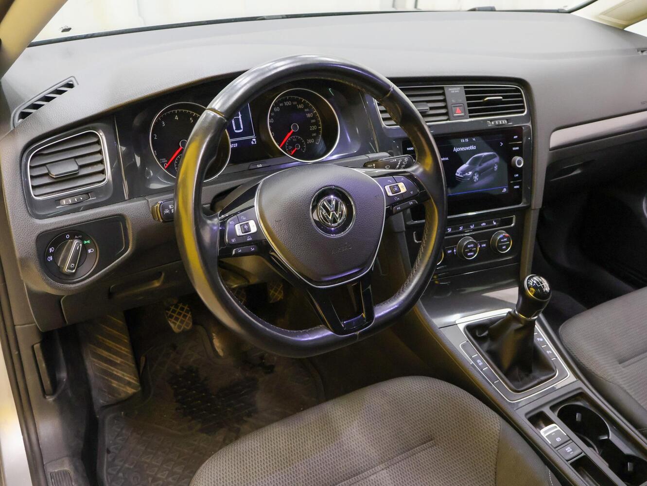 Volkswagen Golf vaihtoauto