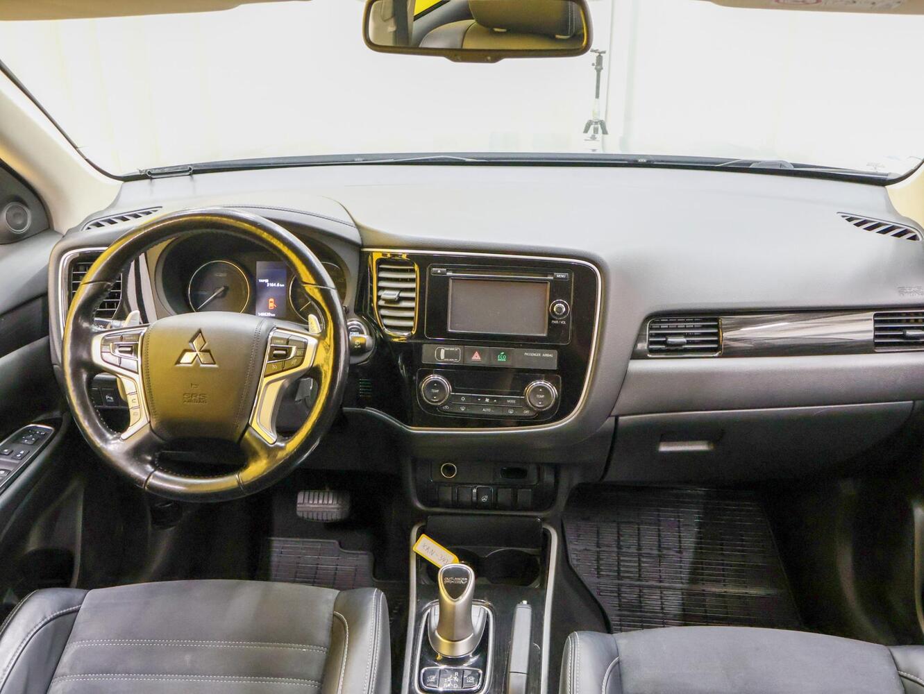 Mitsubishi Outlander PHEV vaihtoauto
