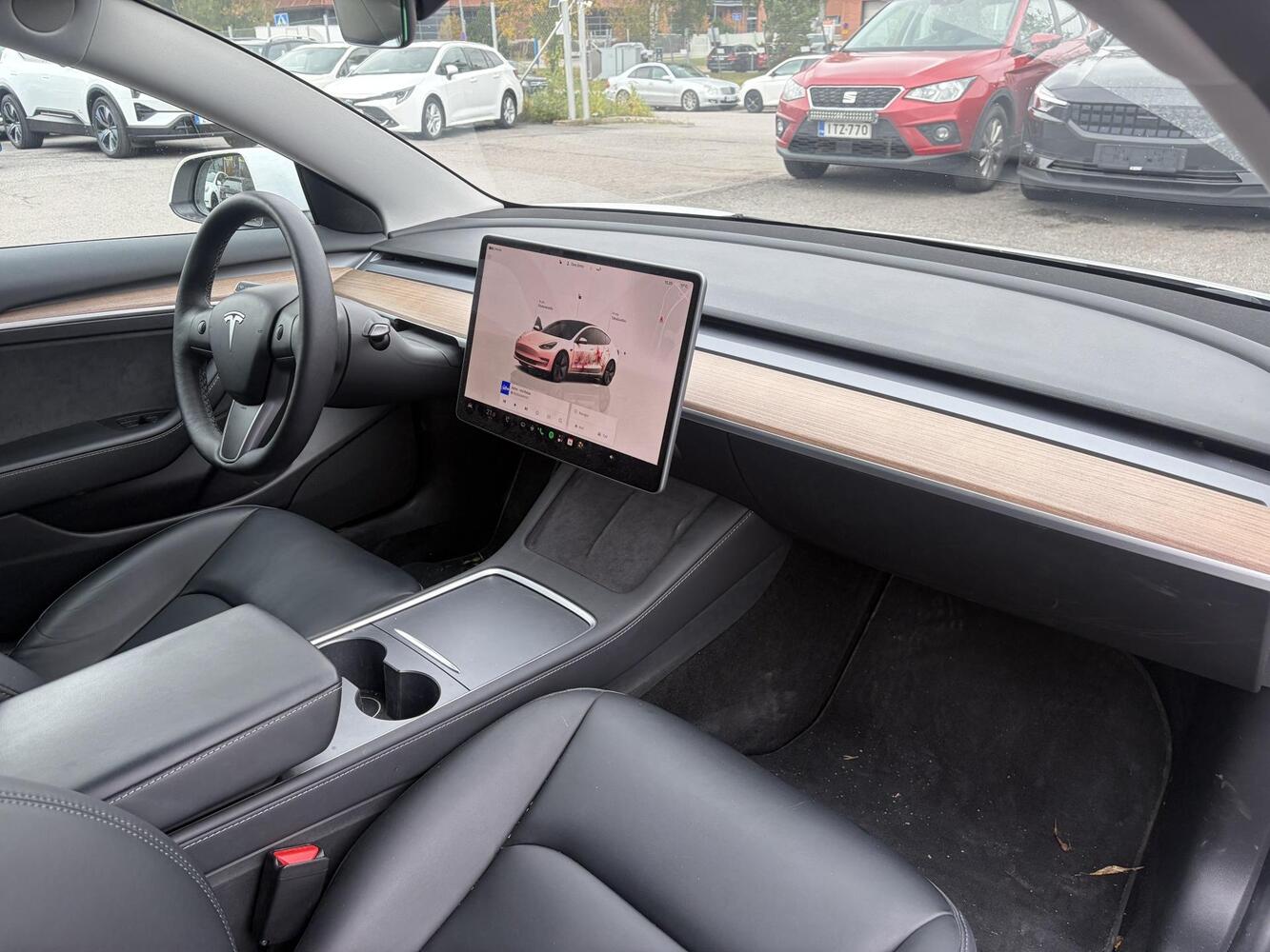 Tesla Model 3 vaihtoauto