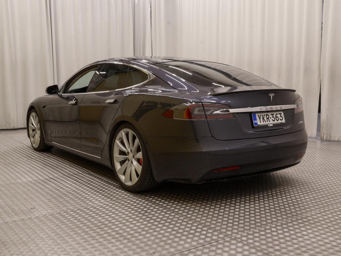 Tesla Model S vaihtoauto