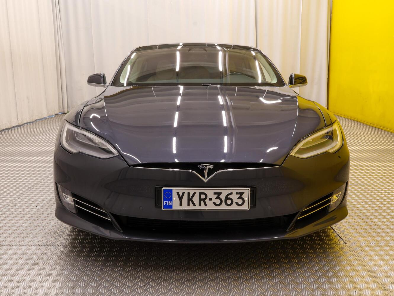 Tesla Model S vaihtoauto