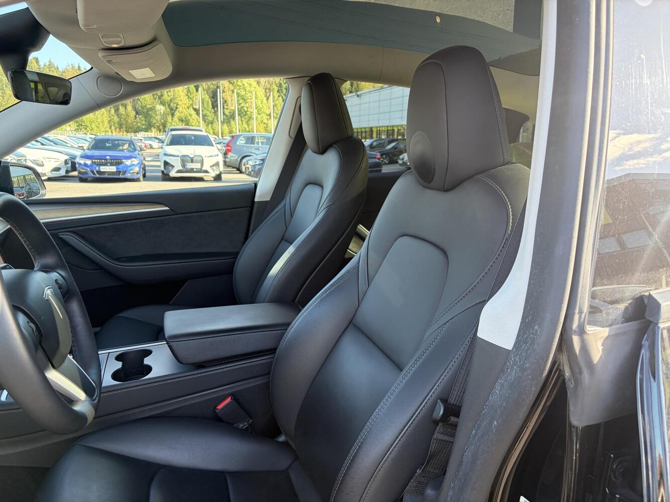 Tesla Model Y vaihtoauto