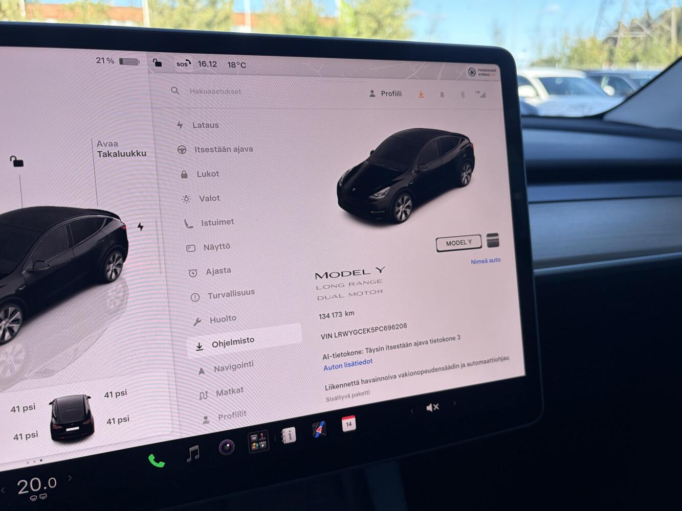 Tesla Model Y vaihtoauto