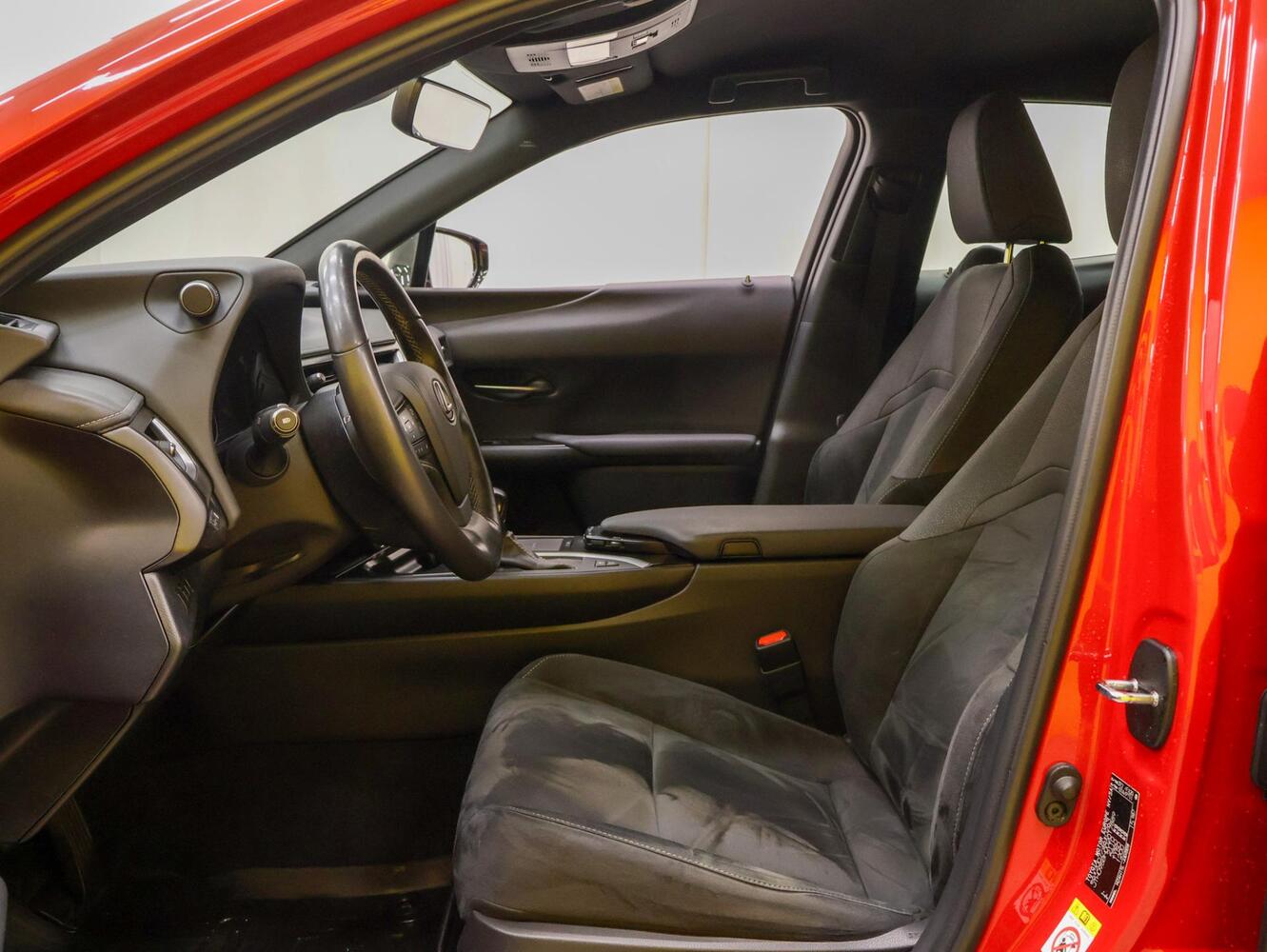 Lexus UX vaihtoauto