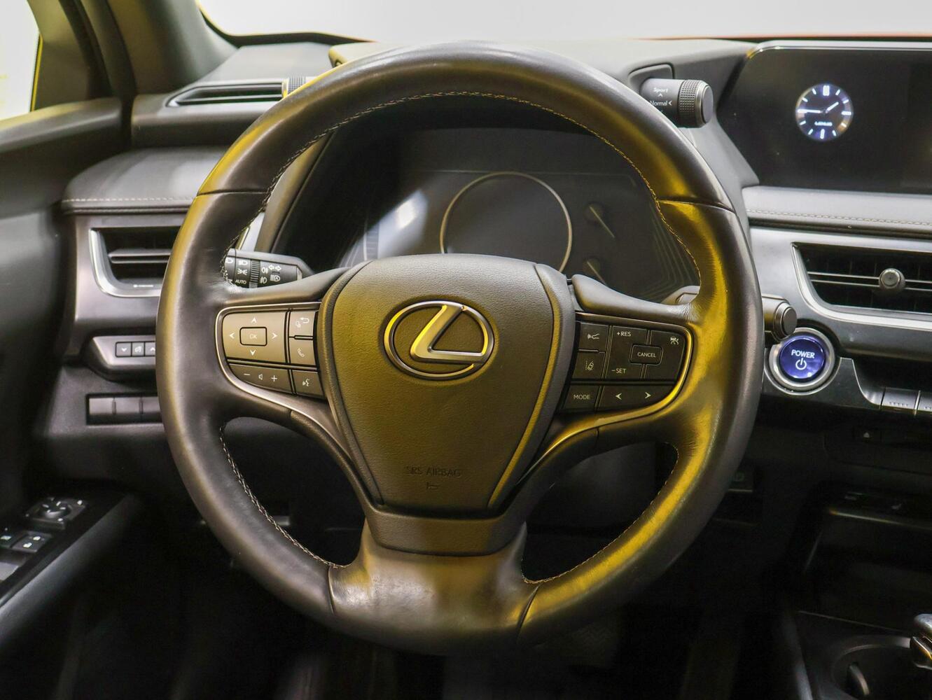 Lexus UX vaihtoauto