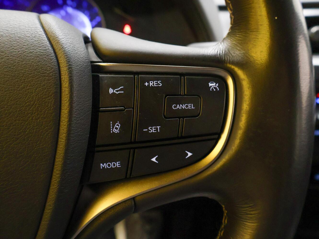 Lexus UX vaihtoauto