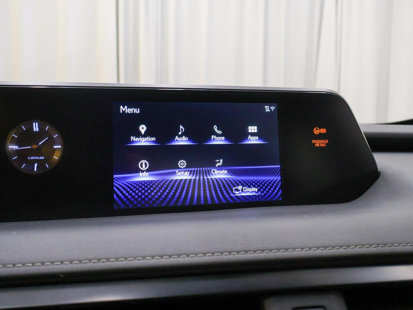 Lexus UX vaihtoauto