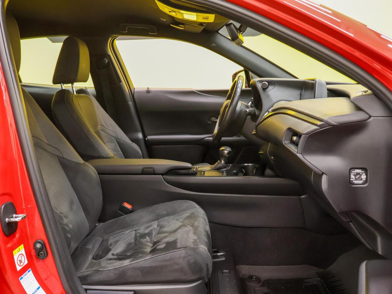Lexus UX vaihtoauto