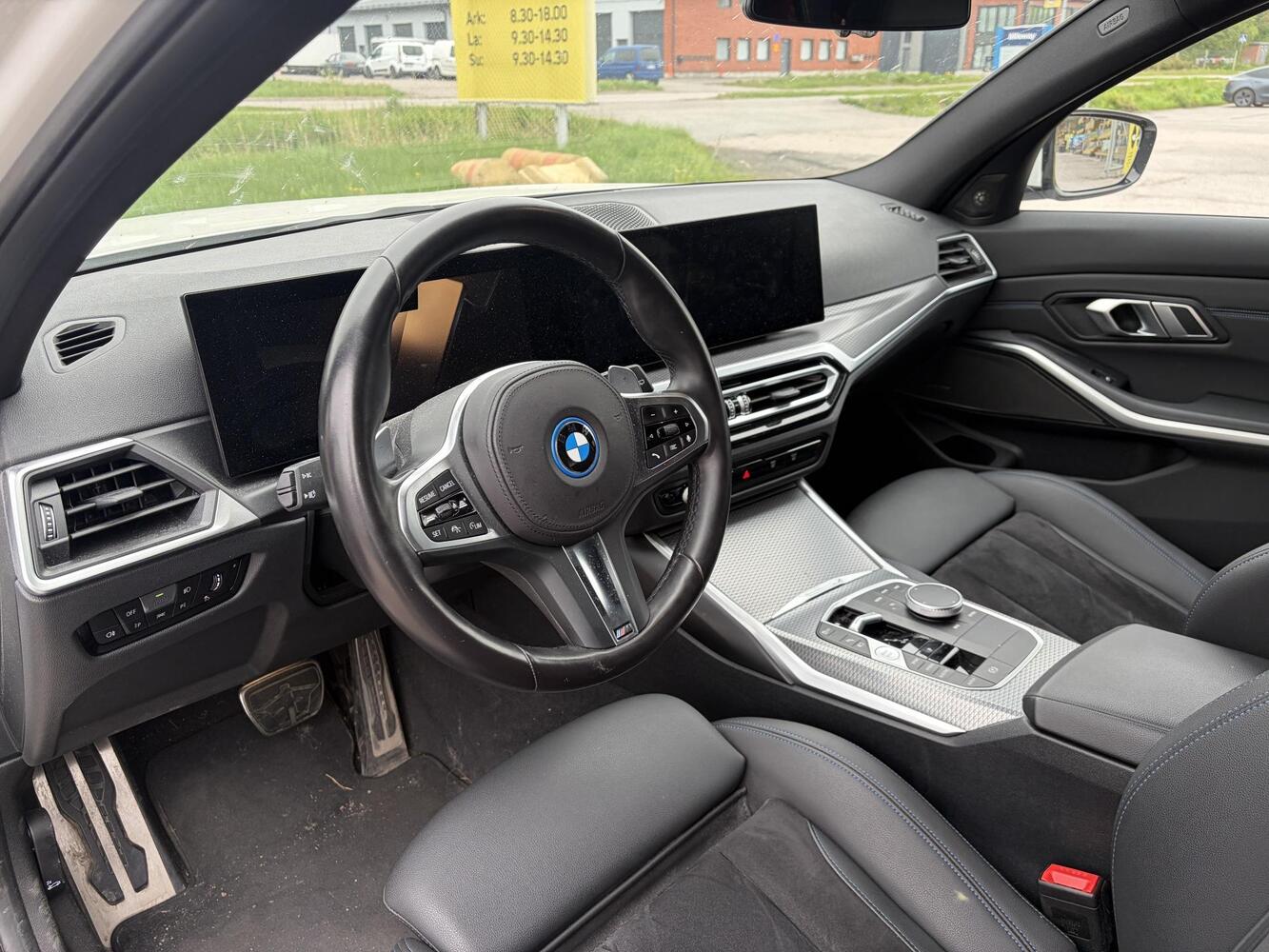 BMW 330 vaihtoauto
