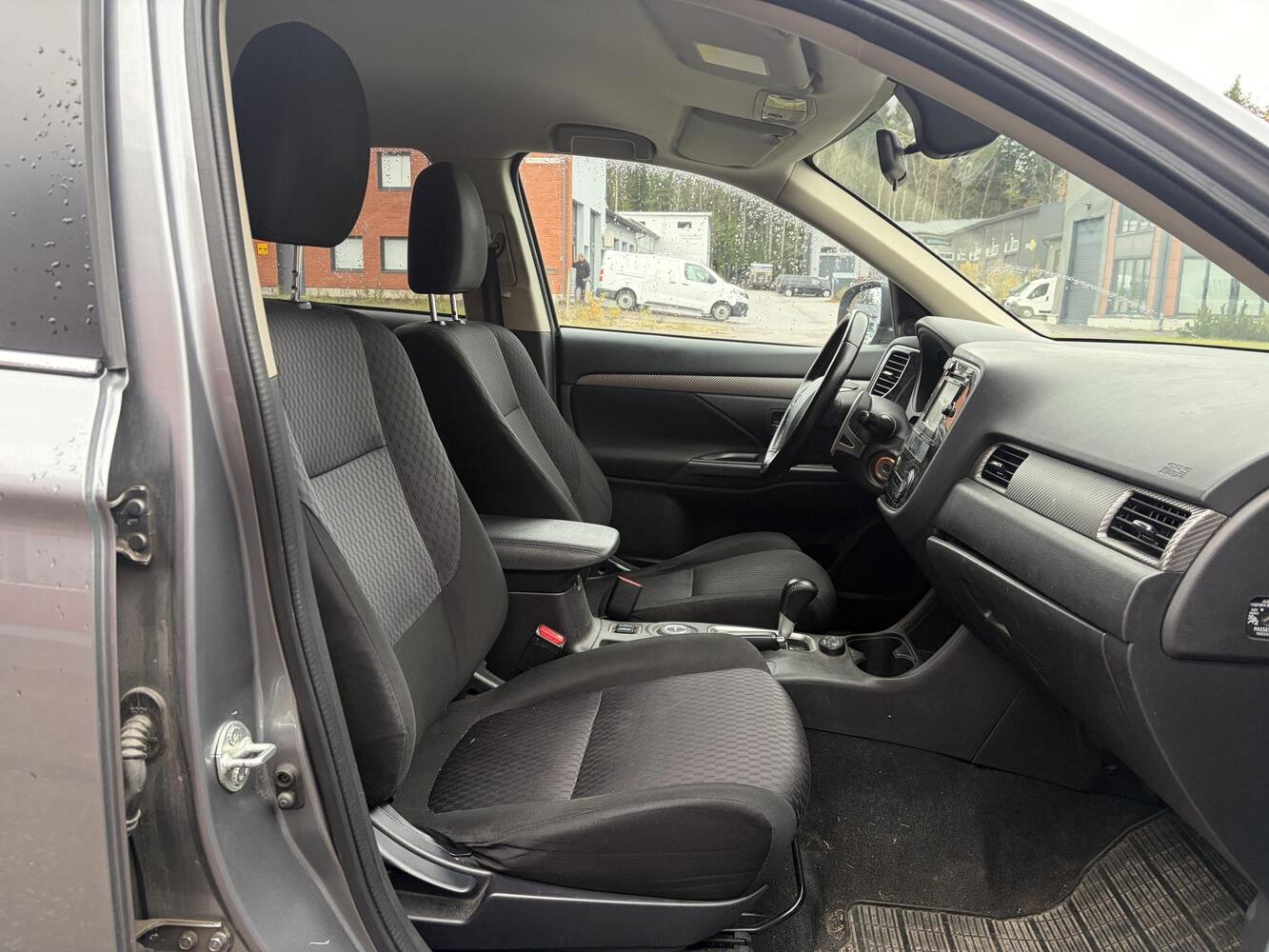 Mitsubishi Outlander vaihtoauto