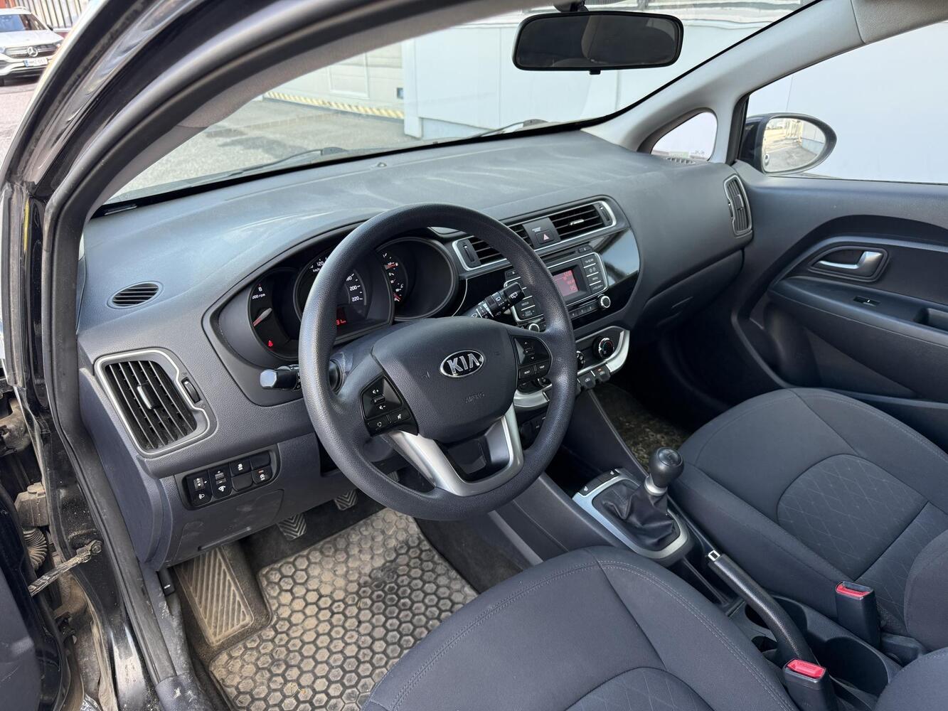 Kia Rio vaihtoauto