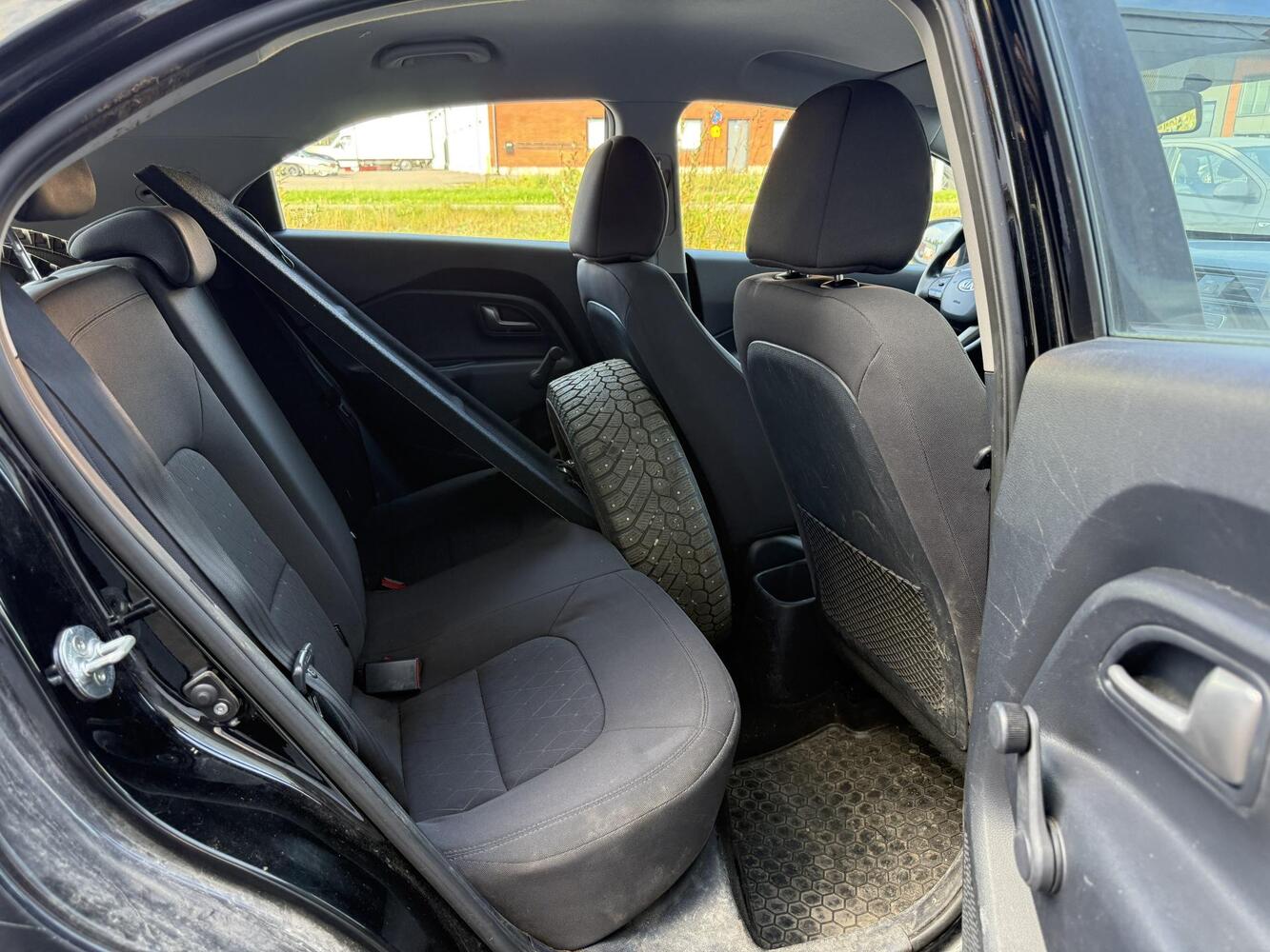 Kia Rio vaihtoauto