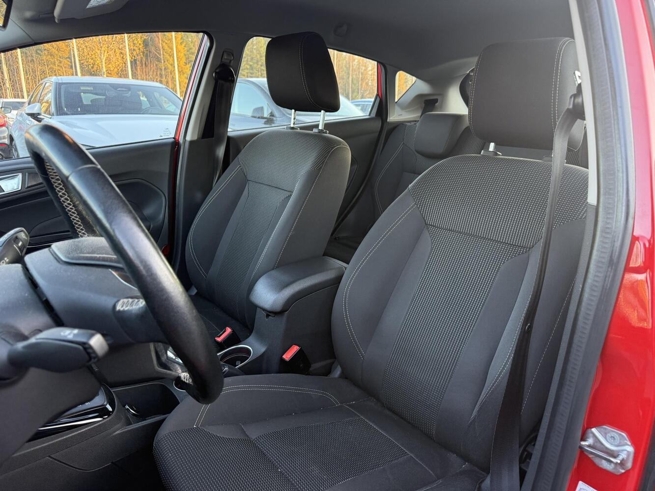 Ford Fiesta vaihtoauto