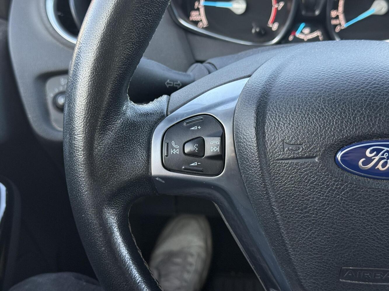 Ford Fiesta vaihtoauto