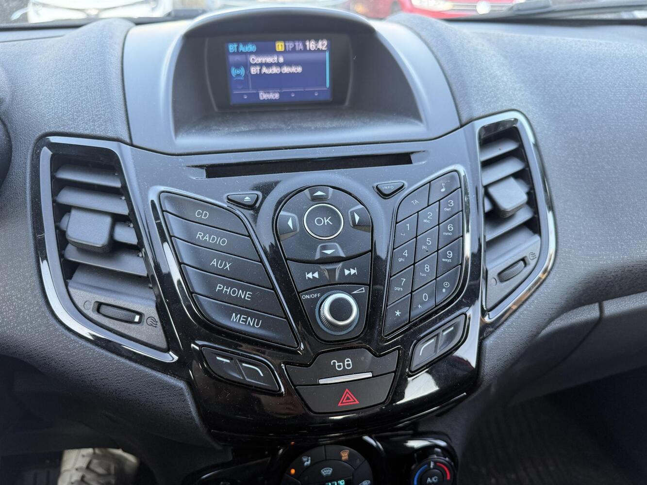 Ford Fiesta vaihtoauto