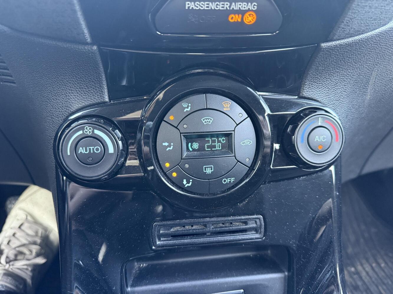 Ford Fiesta vaihtoauto