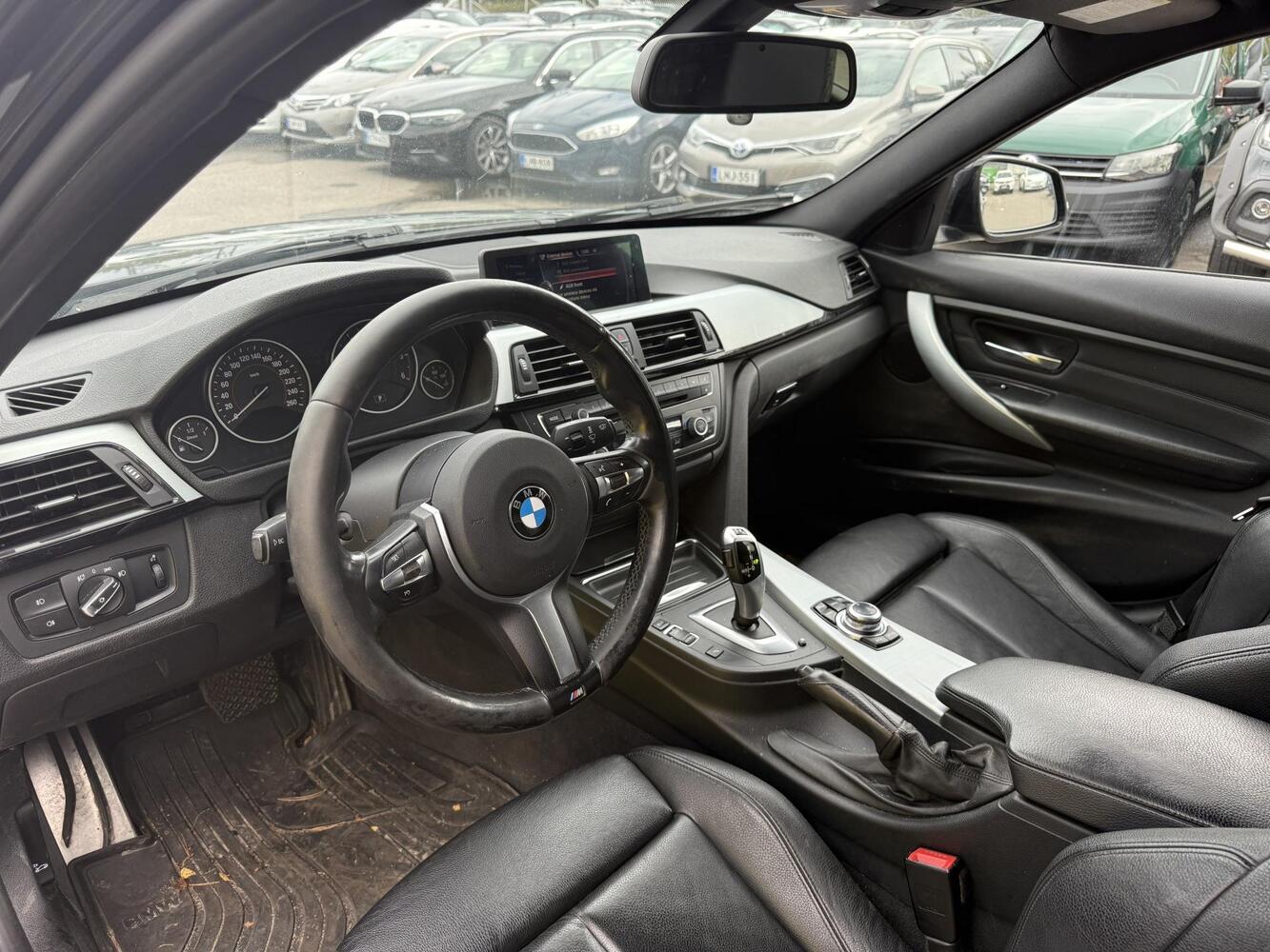 BMW 330 vaihtoauto