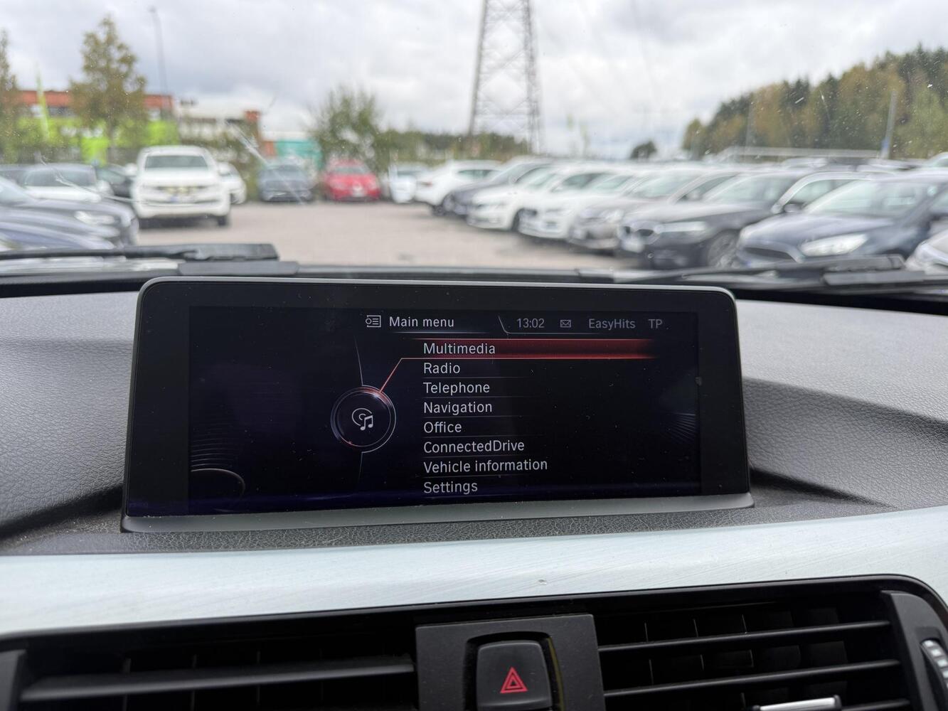 BMW 330 vaihtoauto